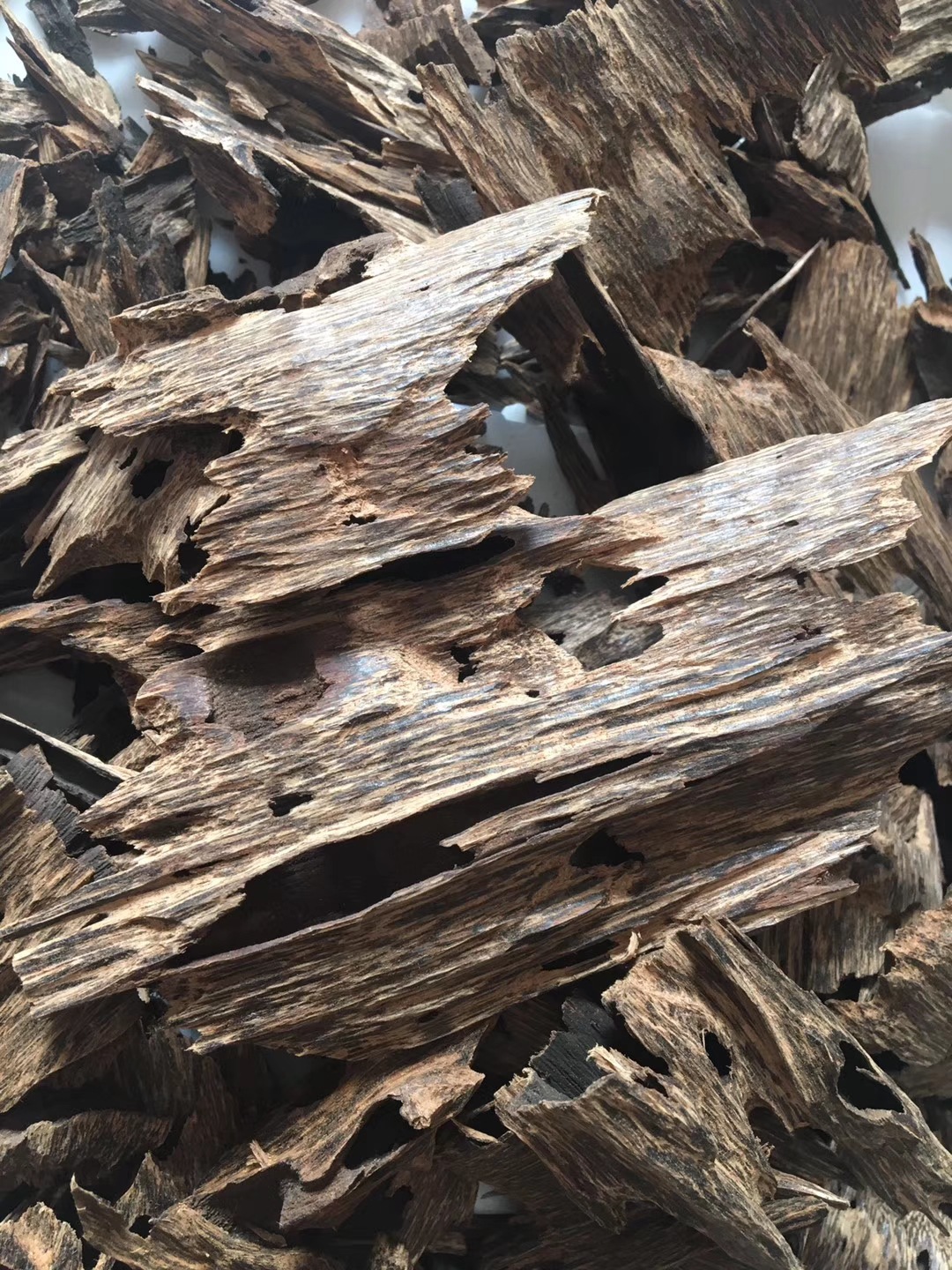 老料新工古代房梁門板料加工出的沉香倒架料蜜香味蟲漏殼沉香碎料